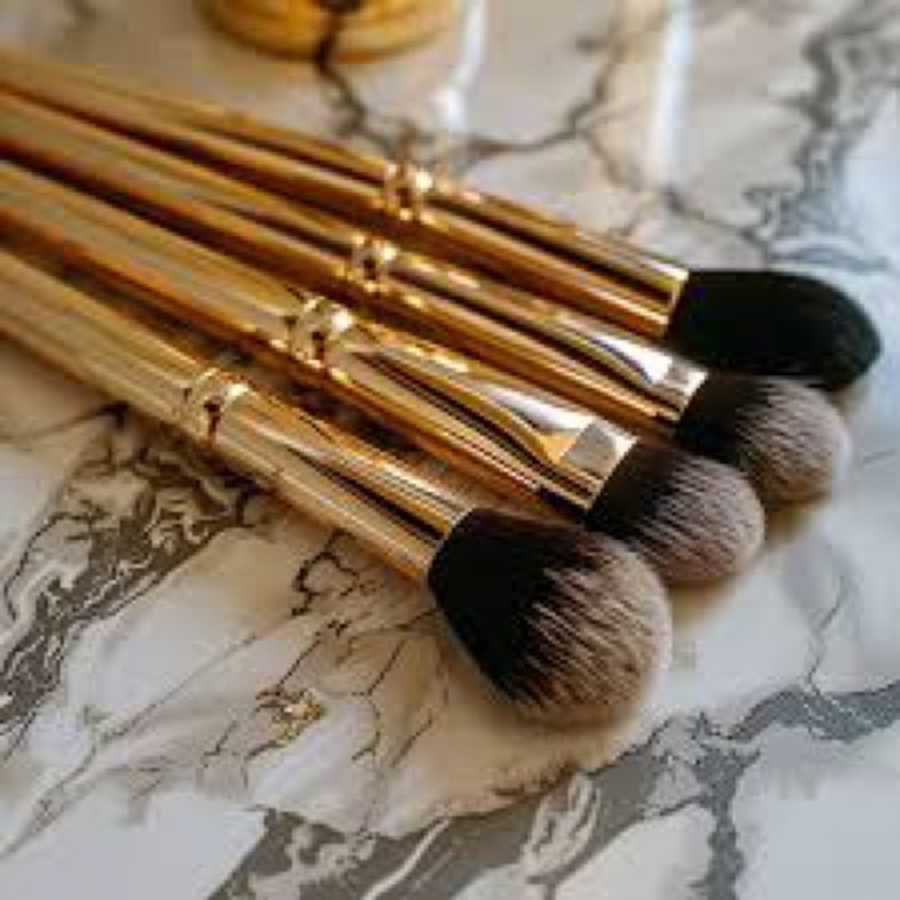 Luxurious Gold and Black Makeup Brushes Set MYSTERYBOX